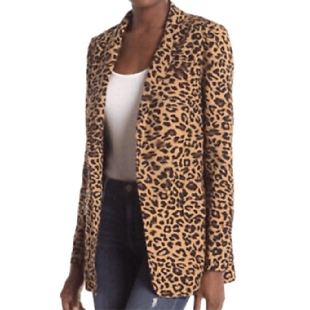 Like New ASTR The Label Open Front Leopard Print Blazer Top Size Small